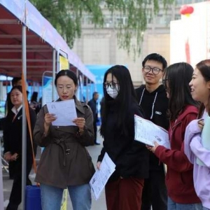 医学生求职季，专业对口和发展空间是考虑重点